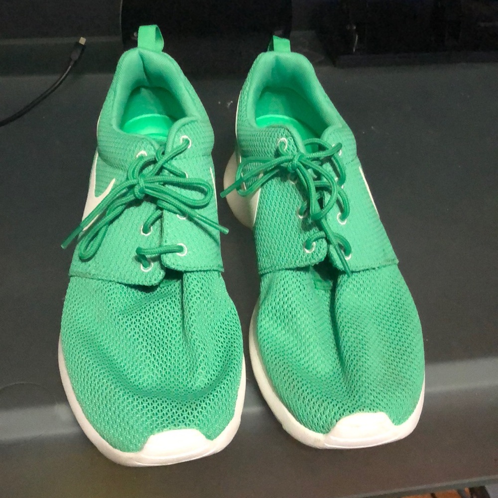 Nike Roshe Run - image 1